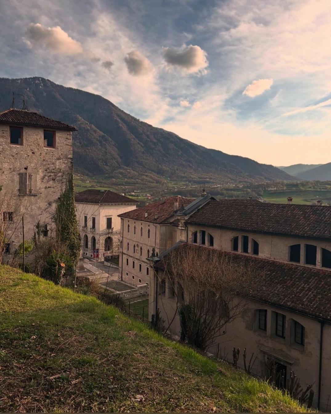 Via Mezzaterra 10 Apartment Feltre Luaran gambar