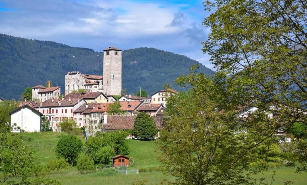 Via Mezzaterra 10 Apartment Feltre Luaran gambar
